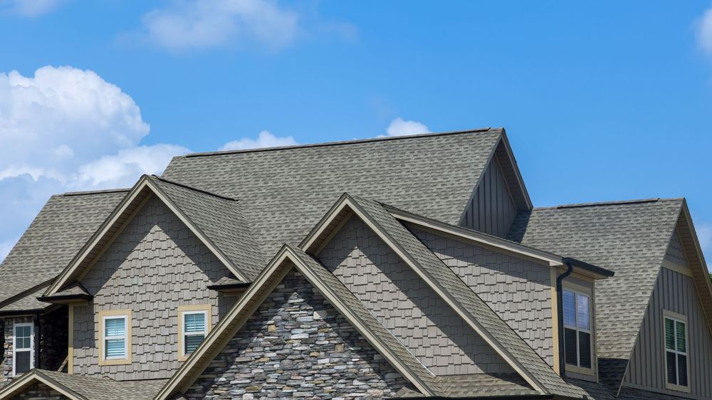How Long Do Asphalt Shingles Last in Laurel Canyon? — The Short Answer